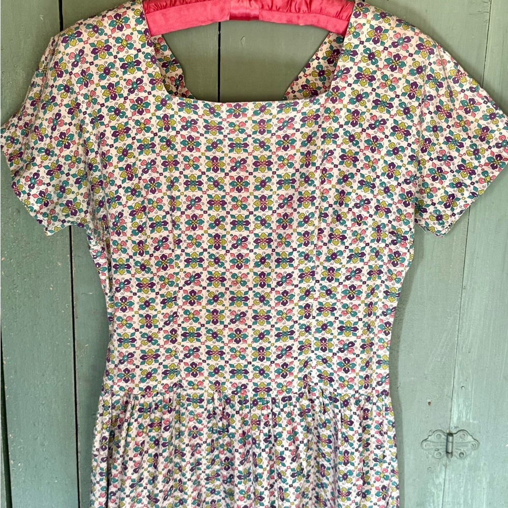 VTG 1940s Novelty Print Day Dress Cotton Side Zip Charming! XS-S